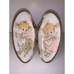 Vintage 1970s Decoupage Clam Shell Rag Doll Collectible With Stand